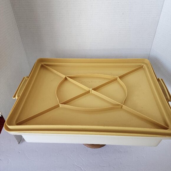 Vintage Tupperware 9" x 13" Cake Carrier w/ Base Lid Carry Handle 622-2 - Picture 3 of 6
